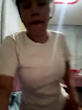 laure torres online show from January 6, 2026, 6:06 am