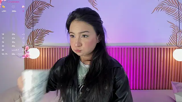 Valleriie  online show from March 19, 2026, 4:00 pm