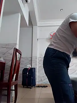 Anny-ly online show from November 15, 2025, 8:22 am