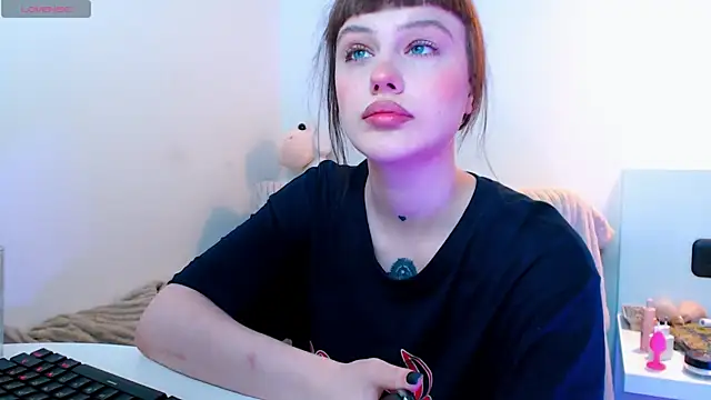 Pizda-Drozda online show from May 16, 2026, 1:02 am