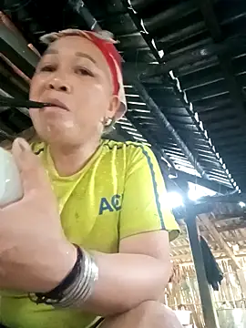 Snapshot of Mamapm20 chatting on September 17, 2025, 5:09 am Mamapm20 online show from September 17, 2025, 5:09 am