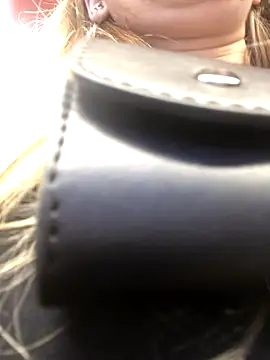 Reina Cummings online show from September 17, 2025, 4:03 am