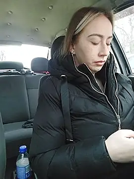 Snapshot of Reina_Cummings chatting on January 19, 2026, 6:06 am Reina Cummings online show from January 19, 2026, 6:06 am