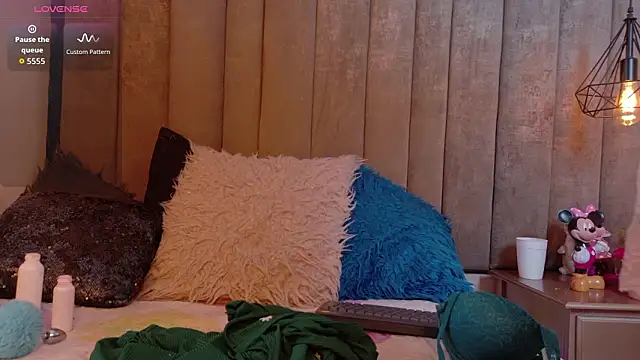 MisRoos online show from February 2, 2026, 1:32 pm