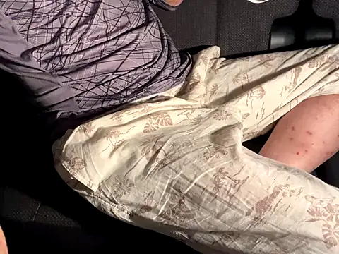 Snapshot of CAMEL1913 chatting on September 26, 2025, 4:55 pm CAMEL1913 online show from September 26, 2025, 4:55 pm