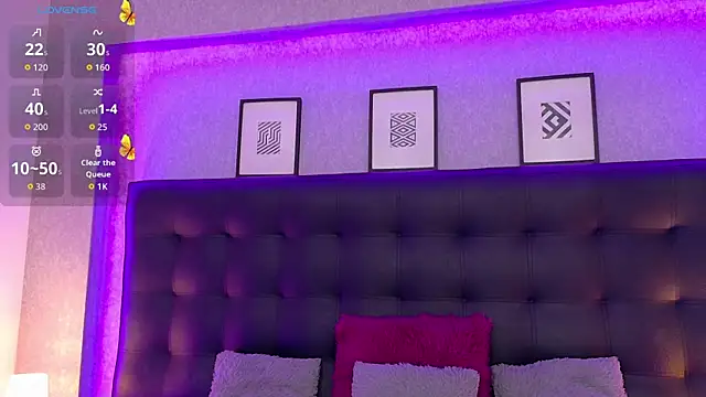 Sharonevanss  online show from May 27, 2026, 8:17 pm