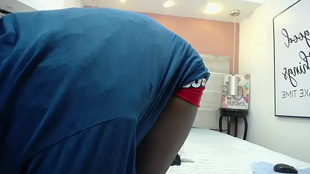 AlexandraCambell online show from December 4, 2025, 7:11 pm