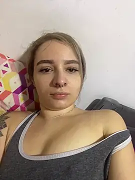 karla-thomsom10 online show from January 15, 2026, 8:01 pm