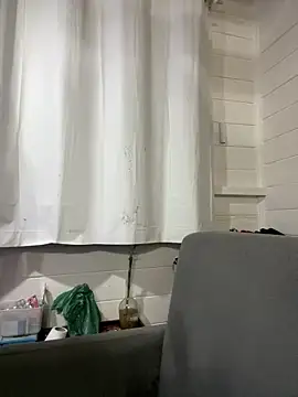 hannahhotwife online show from February 17, 2026, 9:10 pm