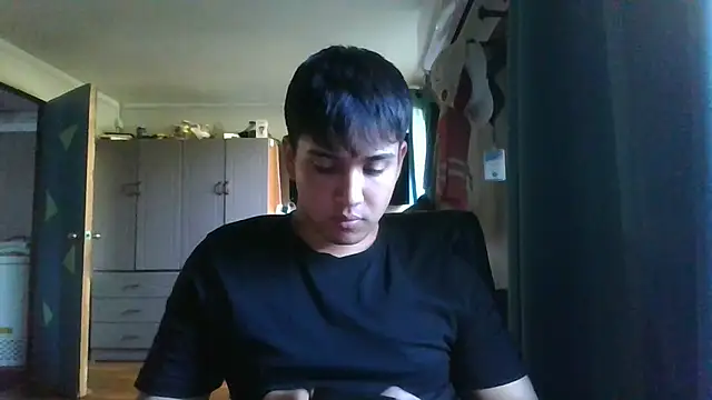 angxhot online show from October 7, 2025, 9:12 pm