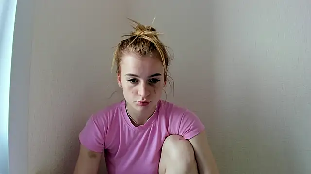 stacey  doll online show from September 10, 2025, 2:44 am