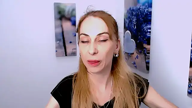 Snapshot of Create_your_own_sun chatting on September 9, 2025, 12:48 pm Create your own sun online show from September 9, 2025, 12:48 pm