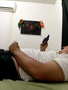 lameraverja123 online show from November 12, 2025, 7:42 am