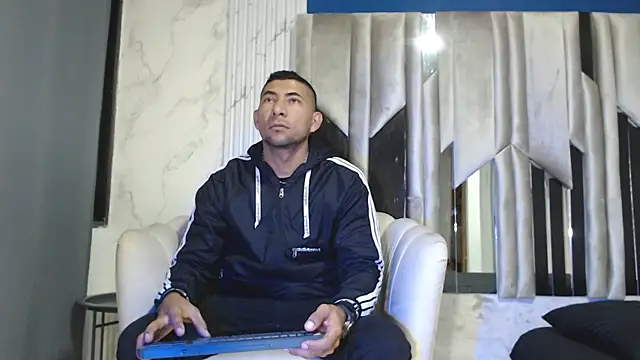 Morganandmegan online show from September 29, 2025, 11:15 am