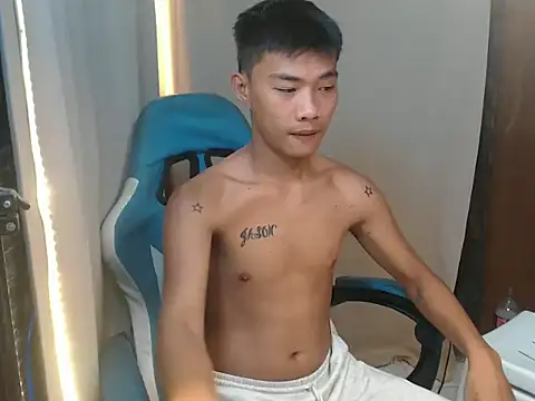 Snapshot of urasianjason chatting on February 26, 2026, 2:38 pm urasianjason online show from February 26, 2026, 2:38 pm