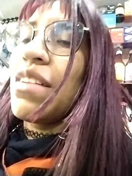 Snapshot of Katyuskka_love chatting on November 1, 2025, 11:07 pm Katyuskka love online show from November 1, 2025, 11:07 pm