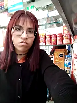 Snapshot of Katyuskka_love chatting on November 17, 2025, 8:58 pm Katyuskka love online show from November 17, 2025, 8:58 pm