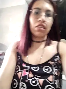 Snapshot of Katyuskka_love chatting on November 18, 2025, 3:49 pm Katyuskka love online show from November 18, 2025, 3:49 pm