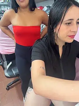 Snapshot of GiaDuque chatting on March 10, 2026, 1:05 pm GiaDuque online show from March 10, 2026, 1:05 pm