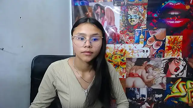 SofieLove 01 online show from October 24, 2025, 8:55 am