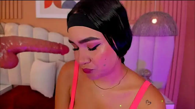 noa moon online show from April 18, 2026, 2:48 am