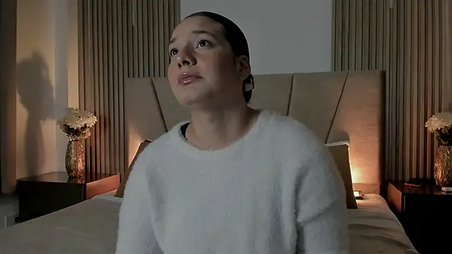 Snapshot of Rachell_Jamess chatting on September 15, 2025, 3:50 am Rachell Jamess online show from September 15, 2025, 3:50 am