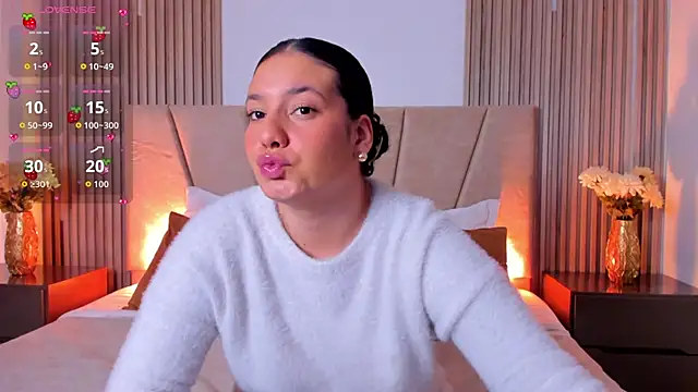 Snapshot of Rachell_Jamess chatting on October 6, 2025, 3:48 am Rachell Jamess online show from October 6, 2025, 3:48 am