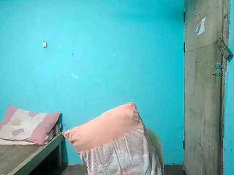 Snapshot of exoticpinay_dolly chatting on June 6, 2026, 12:21 pm exoticpinay dolly online show from June 6, 2026, 12:21 pm