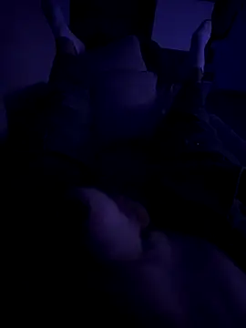 Zoro404040 online show from September 22, 2025, 9:06 pm