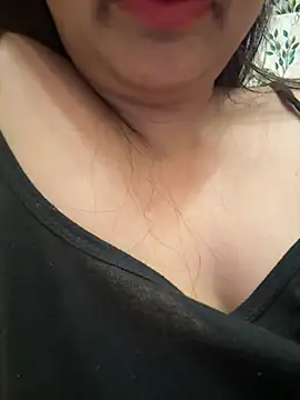 annanya01 online show from May 2, 2026, 4:01 pm