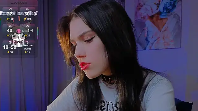 Sophie SkyAngel online show from November 14, 2025, 8:40 pm