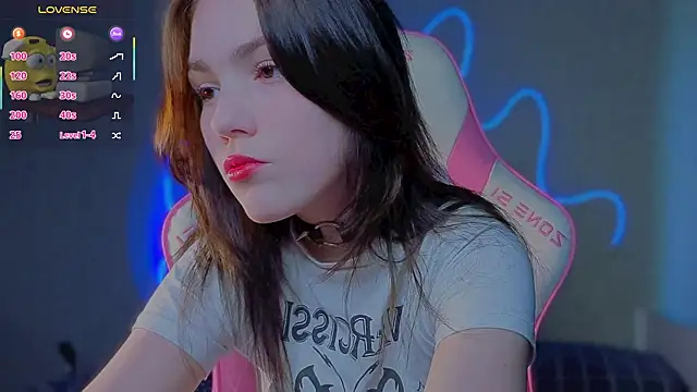Snapshot of Sophie_SkyAngel chatting on June 5, 2026, 4:08 am Sophie SkyAngel online show from June 5, 2026, 4:08 am