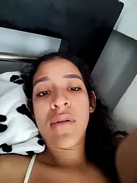 Amber-Sweett online show from October 26, 2025, 3:51 pm