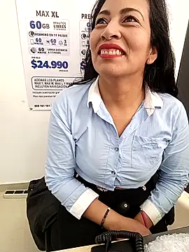 Snapshot of PAULA20- chatting on February 5, 2026, 1:05 pm PAULA20- online show from February 5, 2026, 1:05 pm