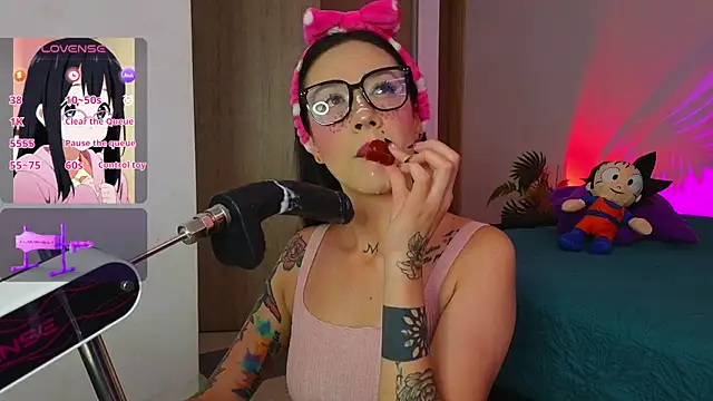 ValentinaBianchi online show from September 22, 2025, 7:38 pm