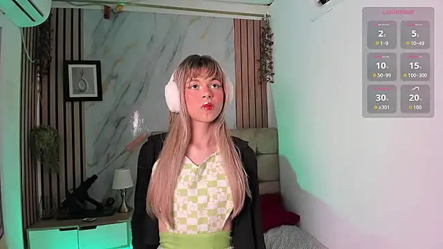Vanessa Jenner online show from June 12, 2026, 8:52 pm