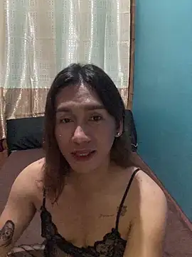 Snapshot of pretty_TRANSjona chatting on October 24, 2025, 5:26 am pretty TRANSjona online show from October 24, 2025, 5:26 am