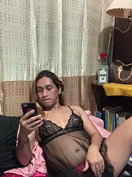 pretty TRANSjona online show from April 10, 2026, 7:51 pm