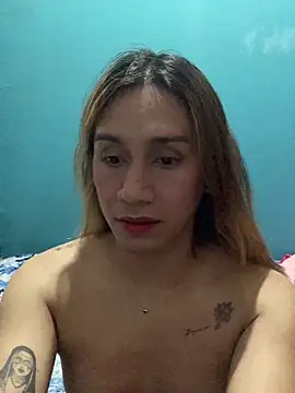 pretty TRANSjona online show from April 22, 2026, 8:43 pm