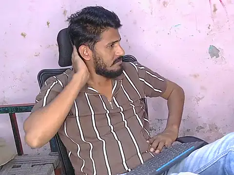 krishjaat43 online show from April 7, 2026, 5:46 pm