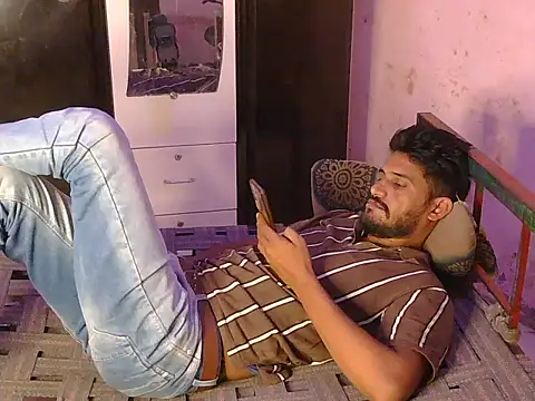krishjaat43 online show from May 11, 2026, 5:13 am
