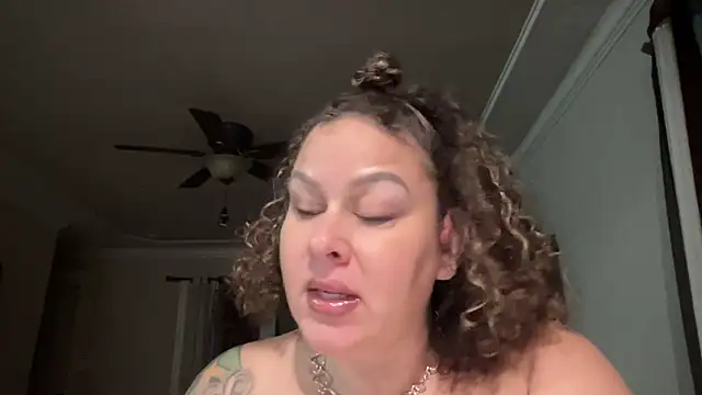 number1slut online show from October 23, 2025, 11:42 am