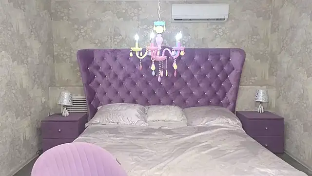 Wendy Waves online show from November 15, 2025, 11:07 am