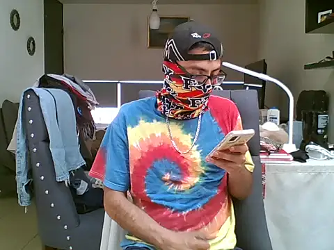 Jaleale33 online show from April 21, 2026, 6:34 pm