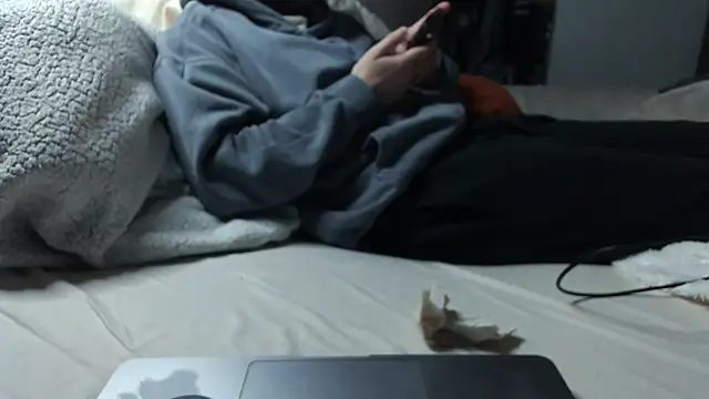 Snapshot of BenReich chatting on November 17, 2025, 4:46 pm BenReich online show from November 17, 2025, 4:46 pm