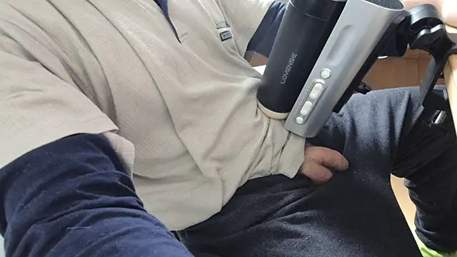 Snapshot of BenReich chatting on December 22, 2025, 11:29 am BenReich online show from December 22, 2025, 11:29 am