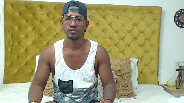 Snapshot of AndyCalifornia1 chatting on March 31, 2026, 9:37 pm AndyCalifornia1 online show from March 31, 2026, 9:37 pm