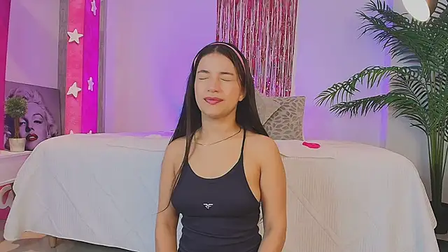 LUNAA    online show from February 12, 2026, 3:45 am