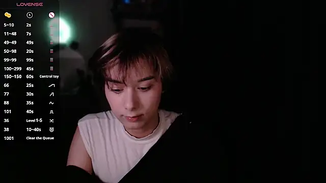 SophieAsh online show from July 10, 2026, 9:28 pm