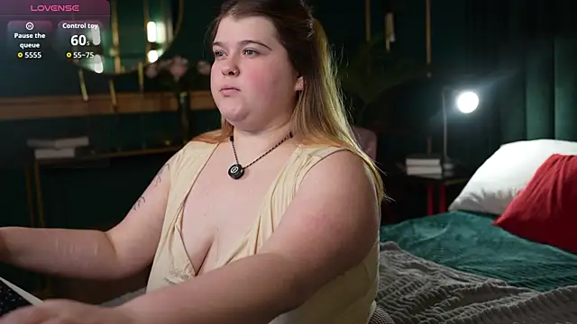 Snapshot of Mia_Ray chatting on March 25, 2026, 5:52 pm Mia Ray online show from March 25, 2026, 5:52 pm